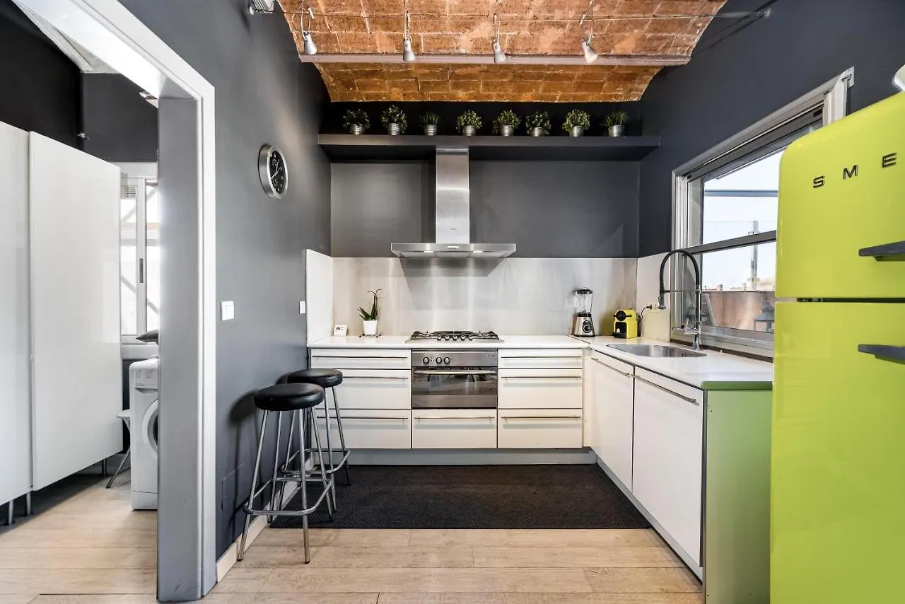 Stunning 2-Bedroom Apartment With Two Terraces Barcelona Hiszpania