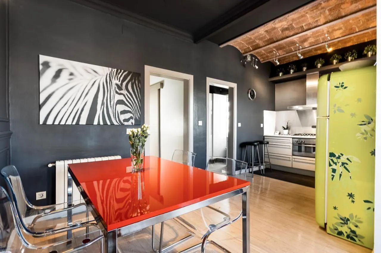 Stunning 2-Bedroom Apartment With Two Terraces Barcelona Hiszpania