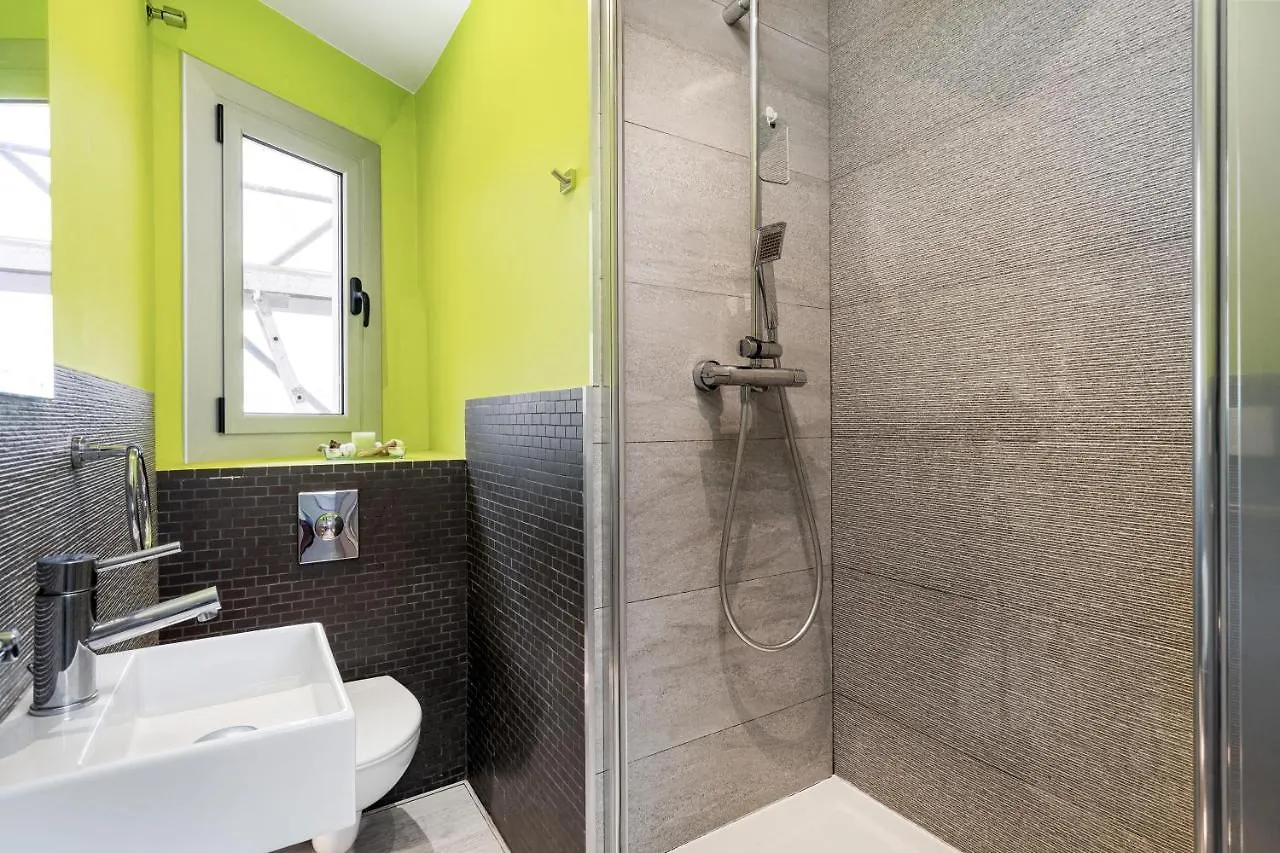 Stunning 2-Bedroom Apartment With Two Terraces Barcelona Hiszpania