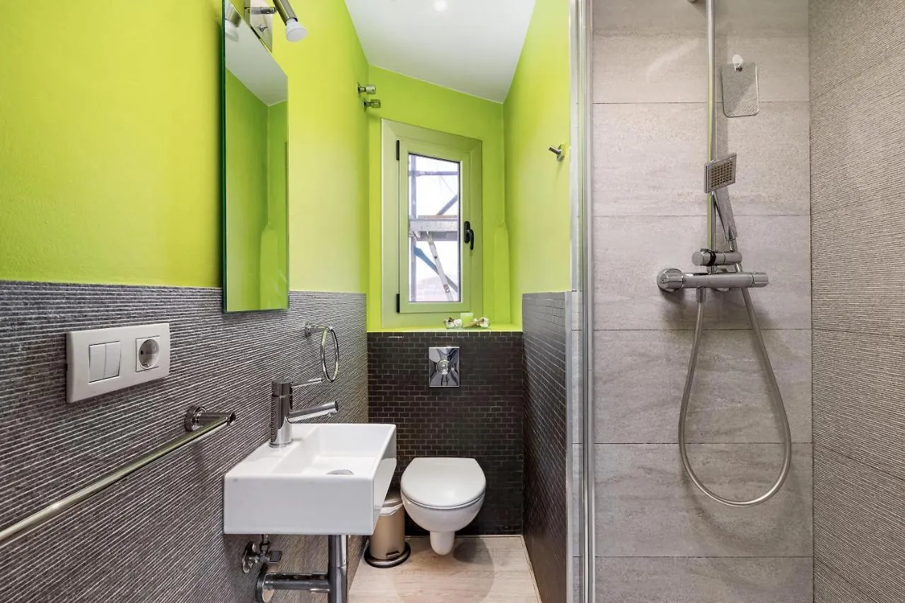 Stunning 2-Bedroom Apartment With Two Terraces Barcelona 0*,  Hiszpania